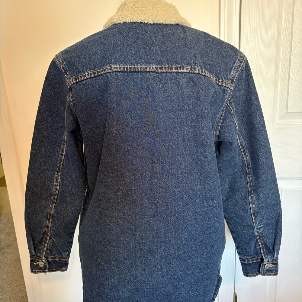 Old Navy Cream Sherpa Jean Jacket - Picture 2 of 7